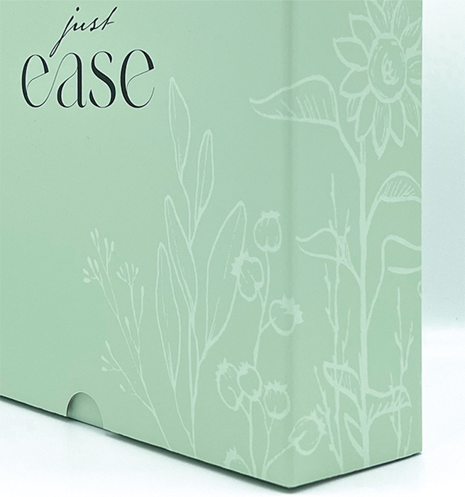 just ease Influencerbox geschlossen mit Blumenprint